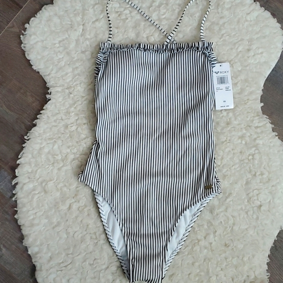 Roxy One-piece Ruffle Trim Swimsuit - Picture 3 of 12